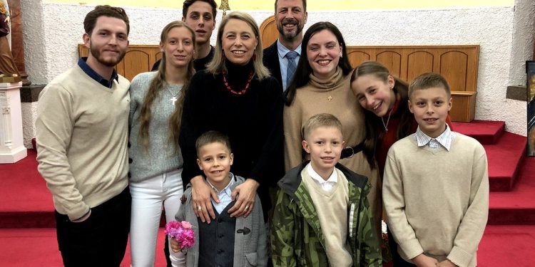 Amoris laetitia: Adoption, a fruitful Christian choice