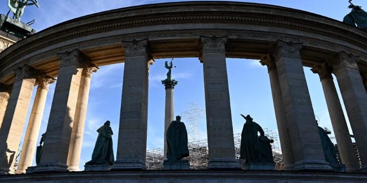 Budapest awaits Pope Francis