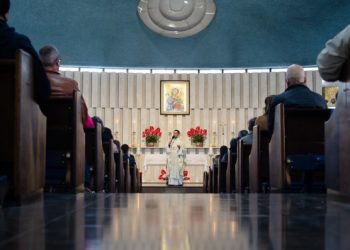 Curitiba: a candle procession to mark the 100th anniversary of the perpetual novena