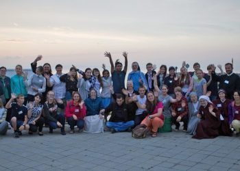 Pope encourages Russian Catholics to pursue unity